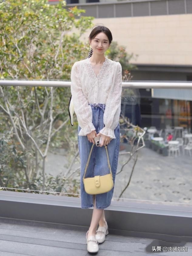 入秋后才发现：不流行靴子了！满大街都在穿“乐福鞋”，洋气百搭