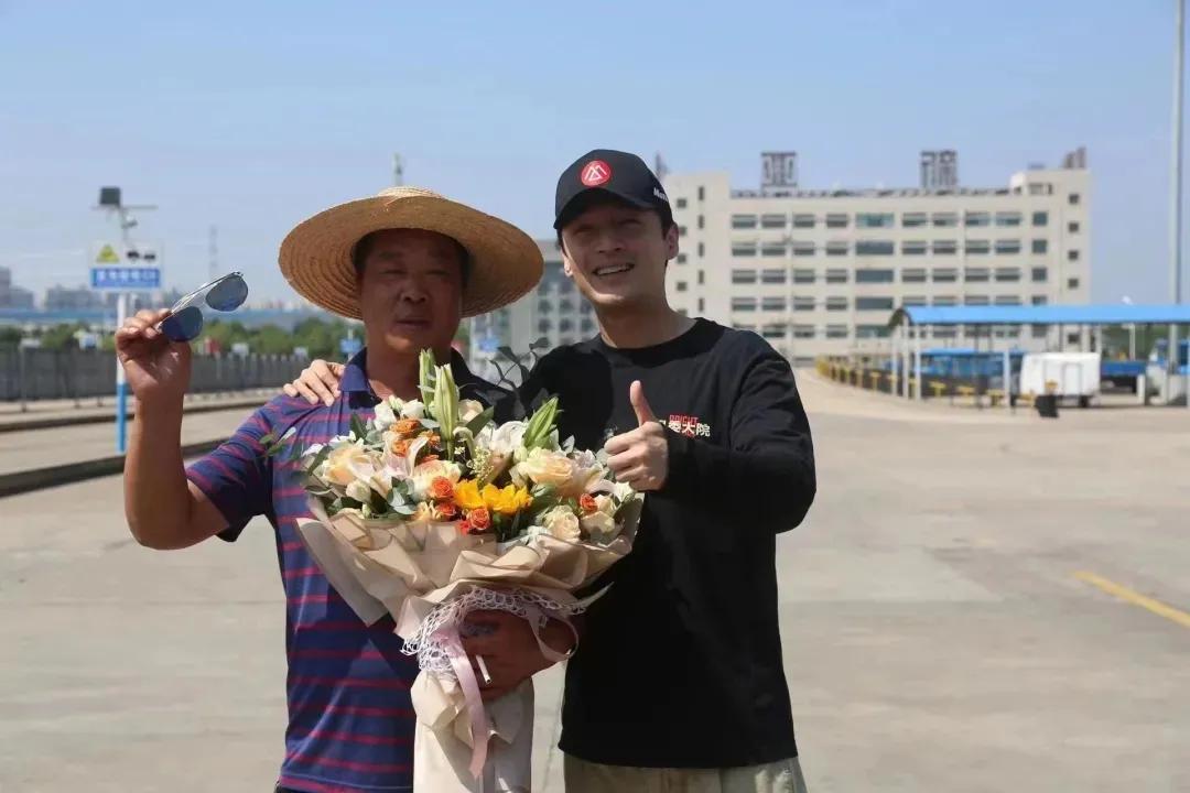 胡歌没有驾照？