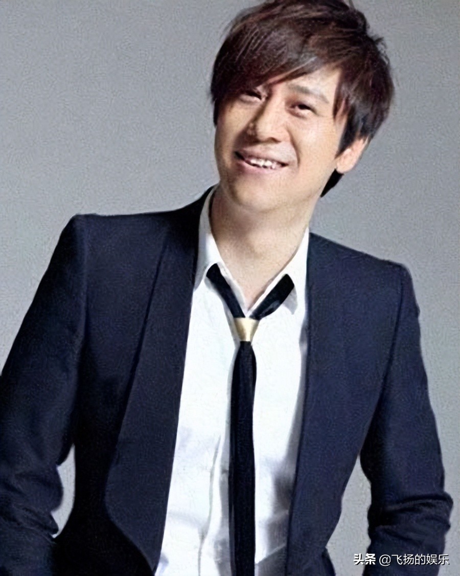 九十年代难忘的男歌手，有人入狱，有人风生水起，一曲流行一辈子