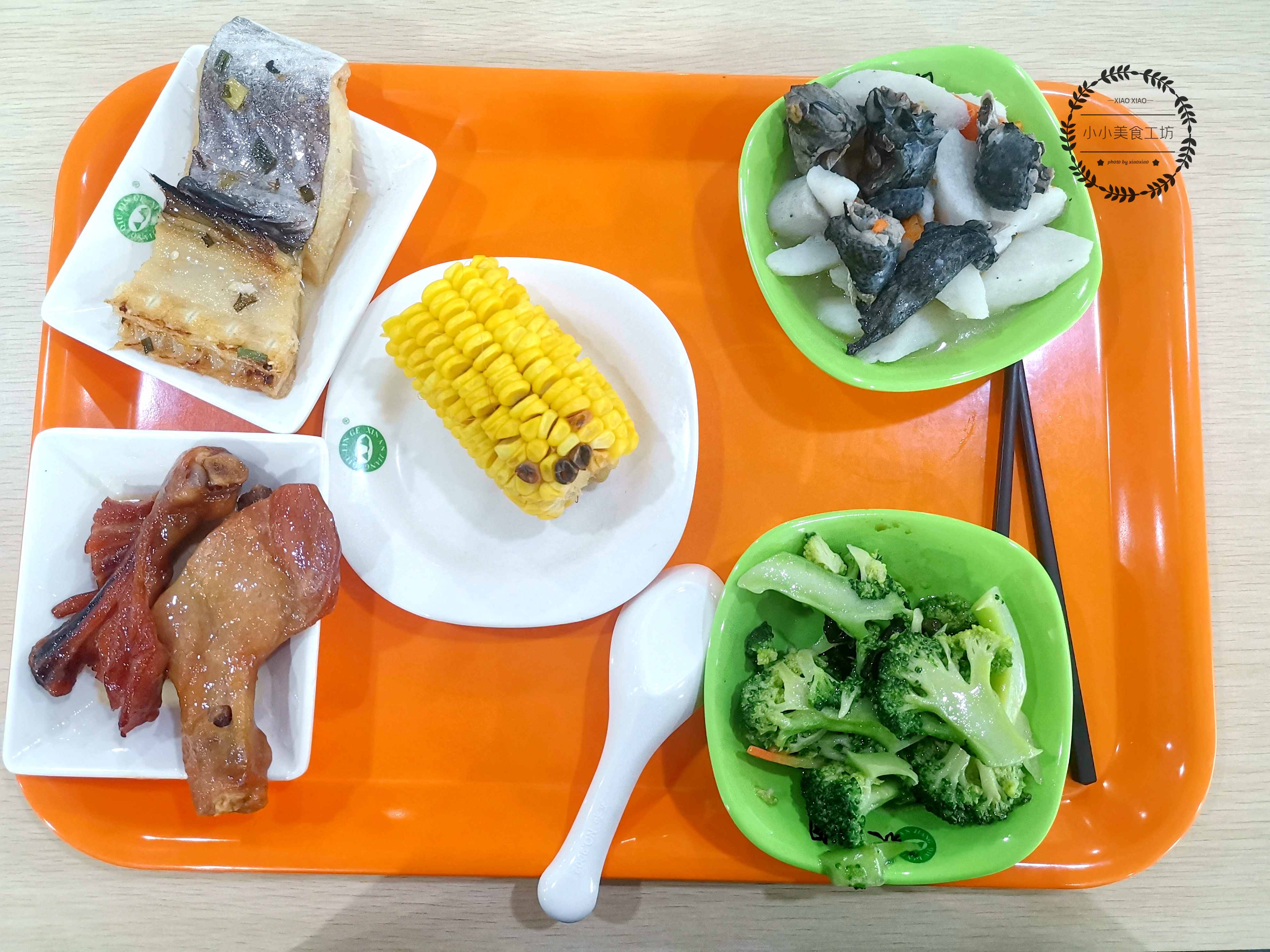 上海朋友晒食堂“饭菜”，在朋友圈火了，网友：招人吗？管吃就行