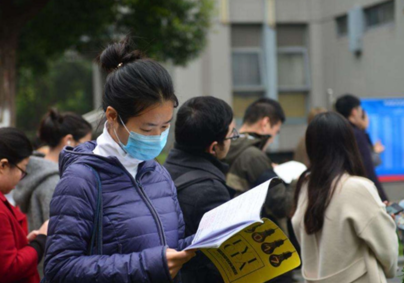 公务员考试中，文科生堪称“考公”小能手，尤其这6个专业很典型