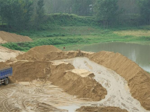 2012年击毙周克华始末，事后两名警察回忆：根本来不及去想怕不怕