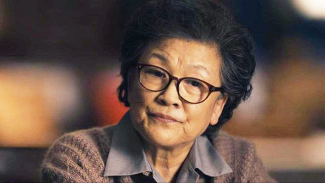 在《人世》中最具人气的十大角色中，周蓉超过了蔡晓光，郑娟仅名列第二。