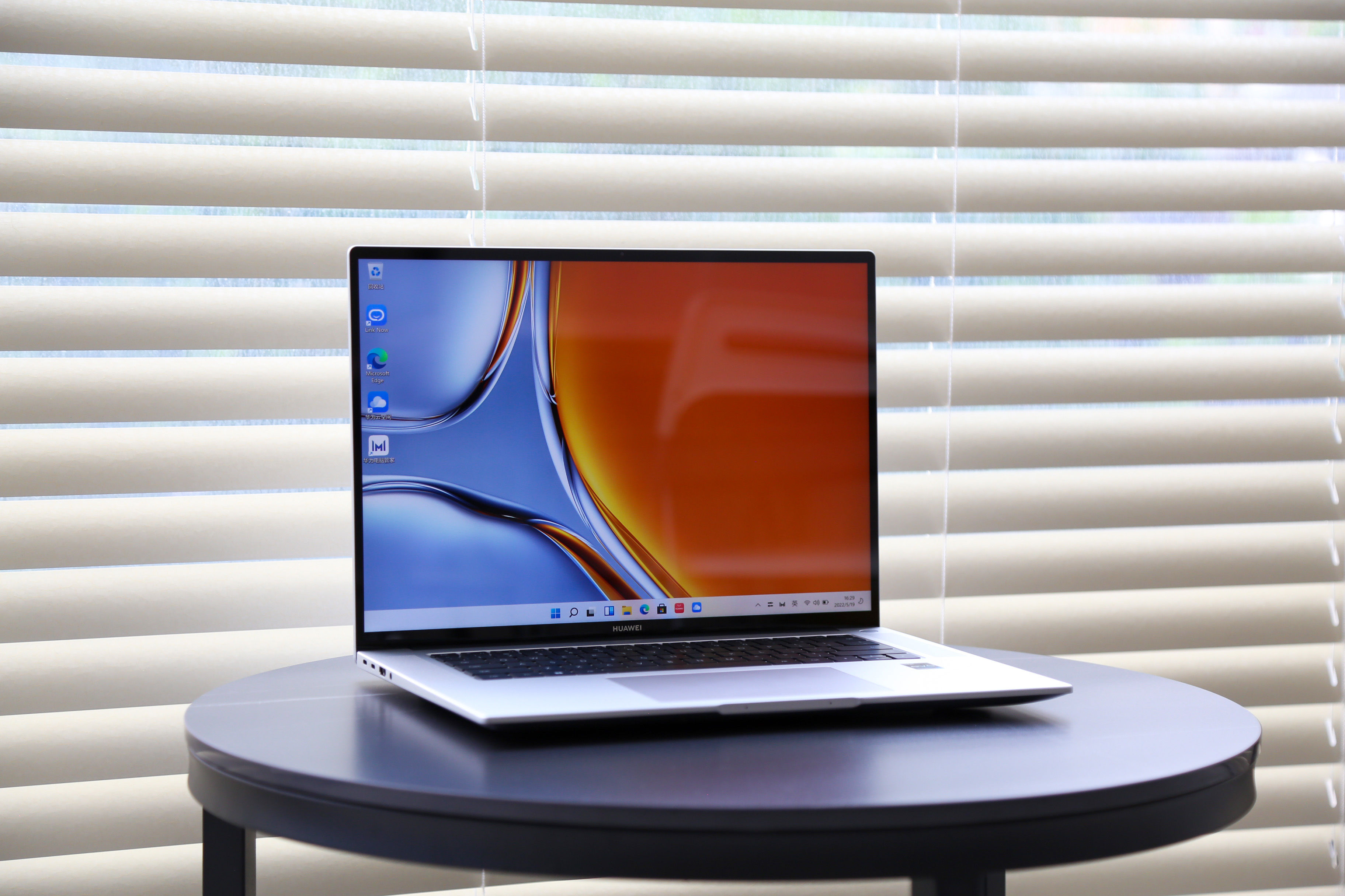 华为 matebook 16s:全球首发 i9 evo 认证,16 英寸大屏本全方位升级