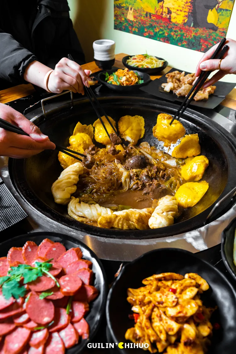 铁锅炖鱼贴饼子,铁锅炖鱼贴饼子怎么做