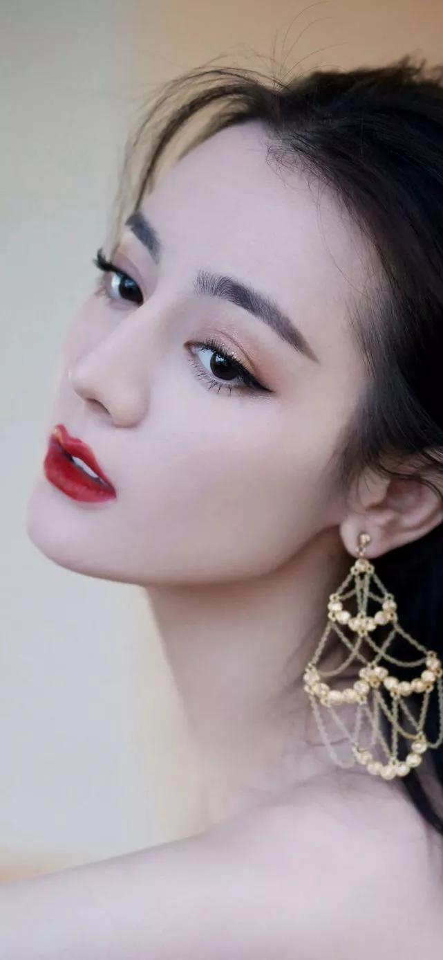 12位女明星颜值特点