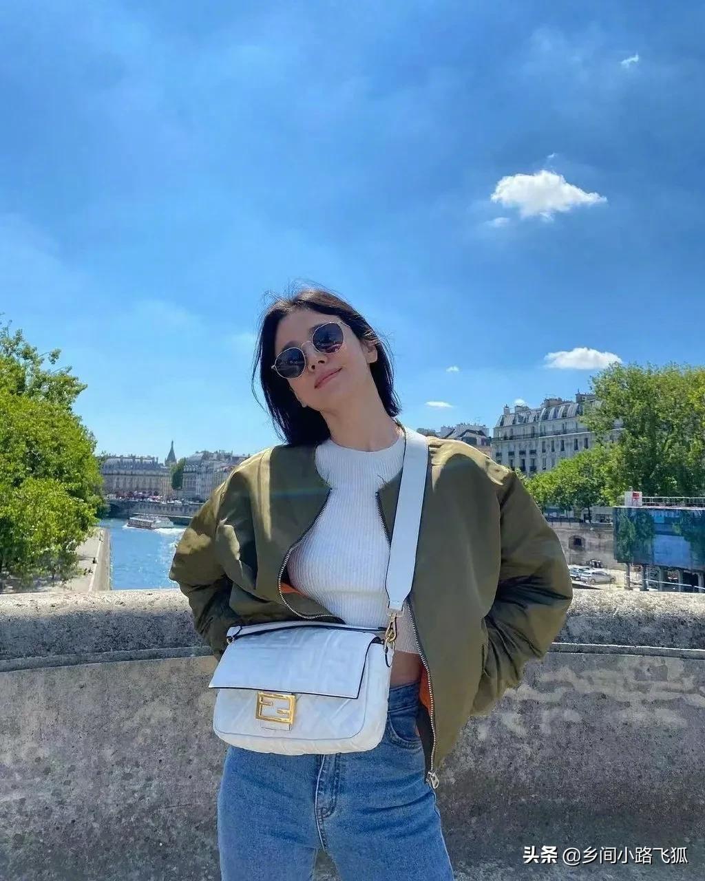 宋慧乔分享巴黎随拍，蓝天白云和美丽姐姐