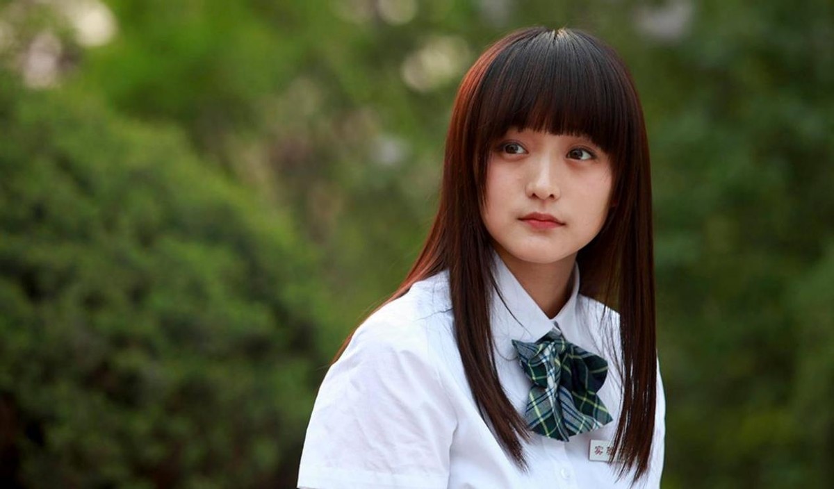 “网瘾女星”何泓姗：为了买皮肤才接戏，曾在演技上胜过倪妮