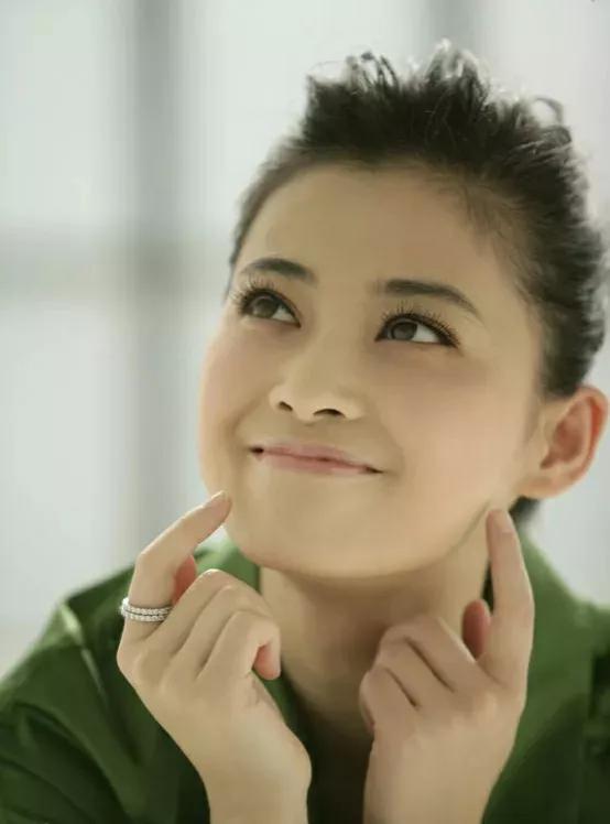 请欣赏50位明星的甜美微笑