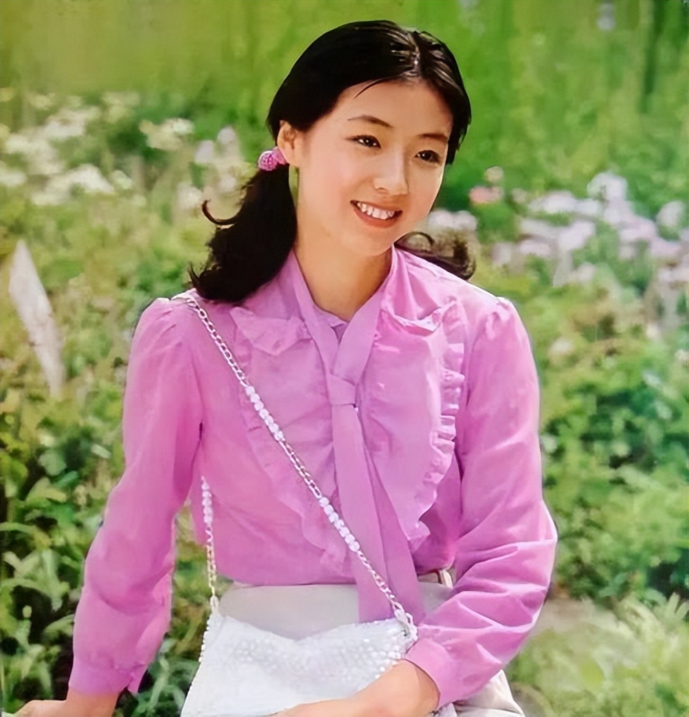 出国洗碗、扫厕所，被父亲告上法庭，王伯昭到底经历了什么？