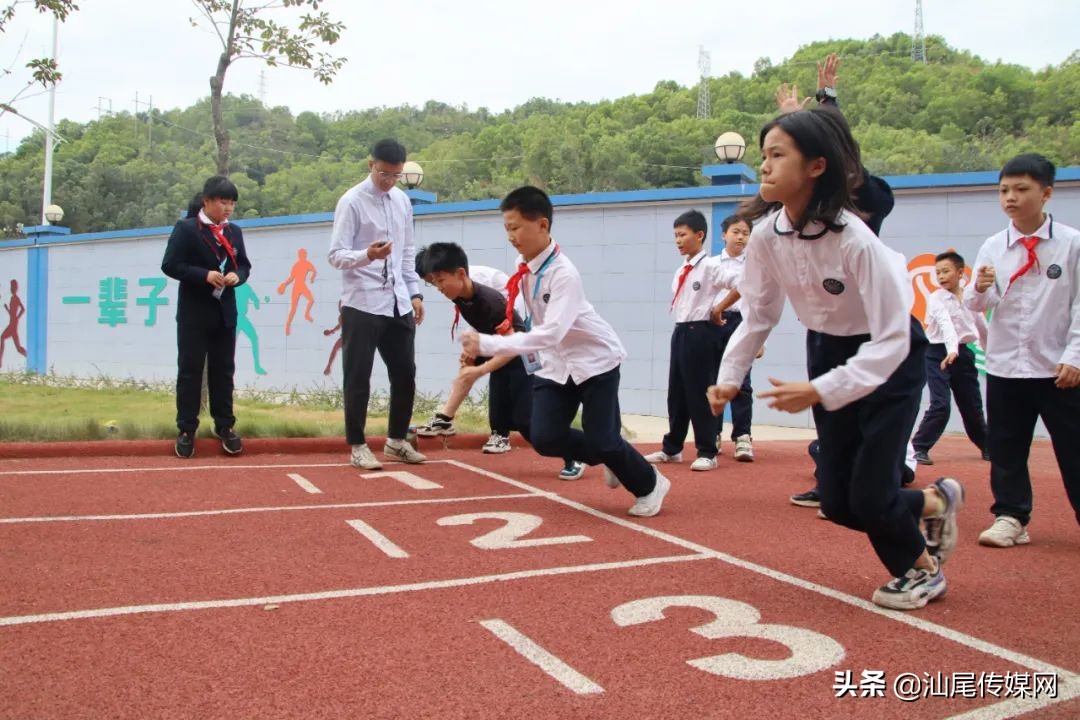 德成实验学校定于6月19日下午举行新生开放日，诚邀您和孩子前来