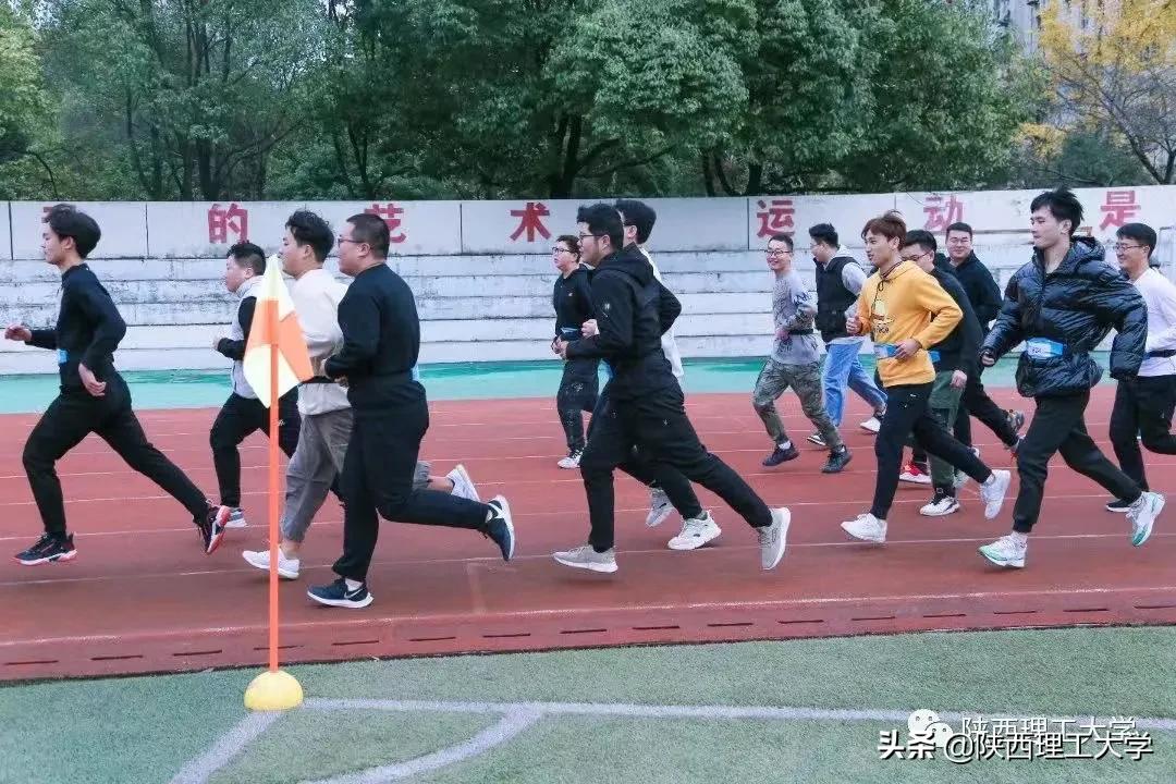 运动场上那些事儿丨直击体测现场，领略青春风姿