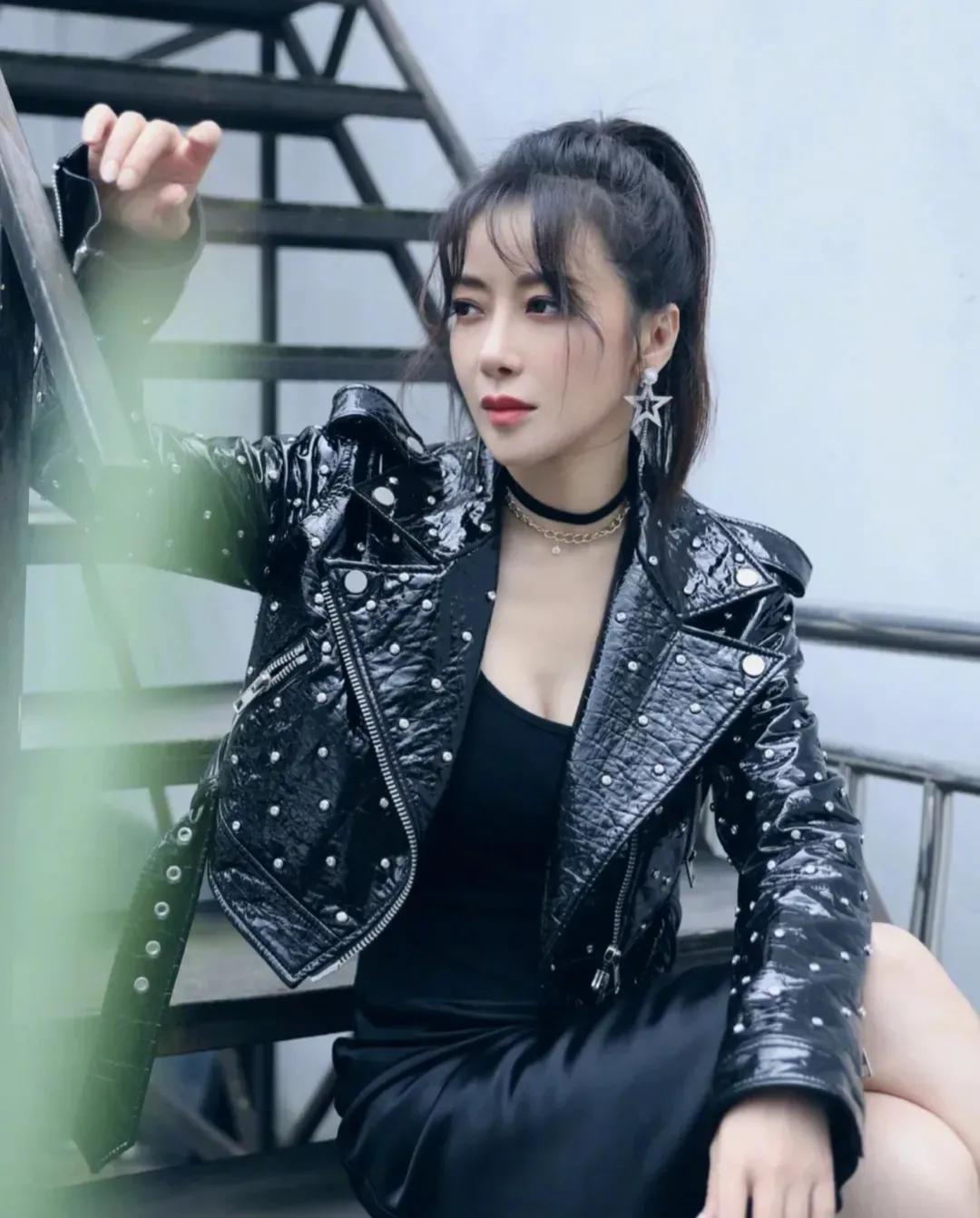 陈紫函：气质独特，优雅大方，温婉美丽