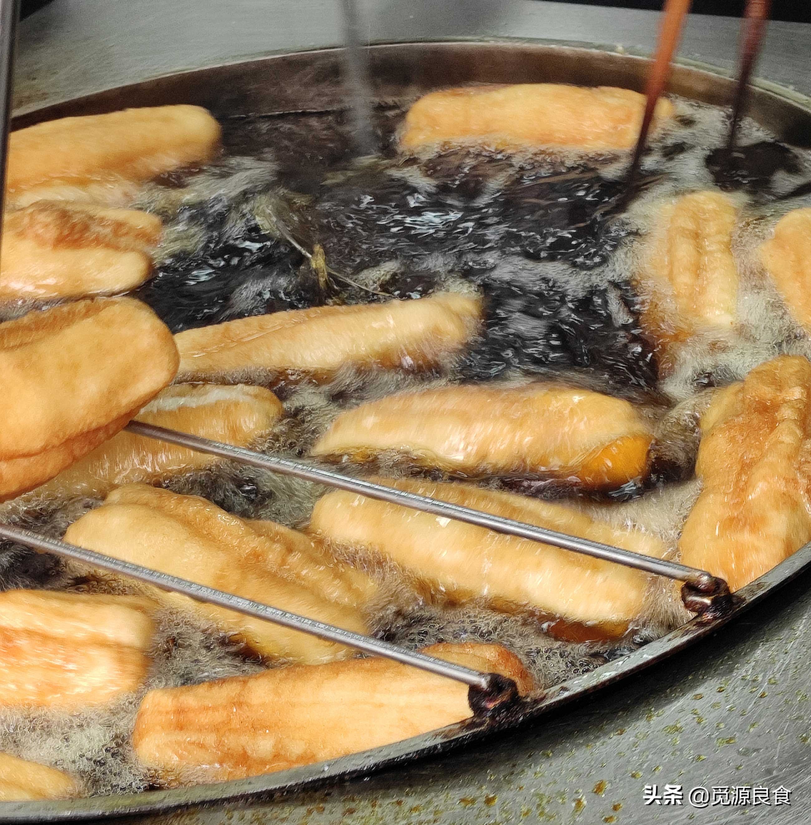 到武汉旅游，江汉路、循礼门附近的美食，在前进五路解决一日三餐