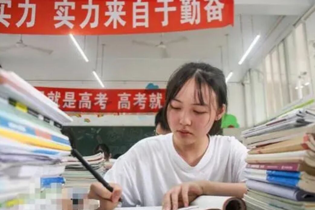 1997年高考试卷流出，本以为试题毫无难度，看到数学却不这么想了