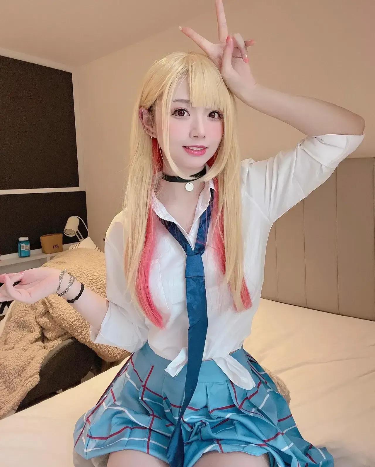 漫画《更衣人偶坠入爱河》喜多川海梦COSPLAY真人图-哪边嗨