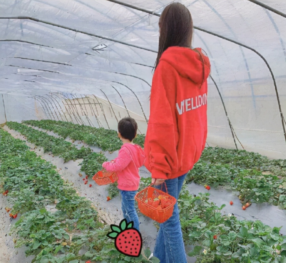 黄晓明卡点为儿子庆生后，baby助理晒照为小海绵庆生，好温馨