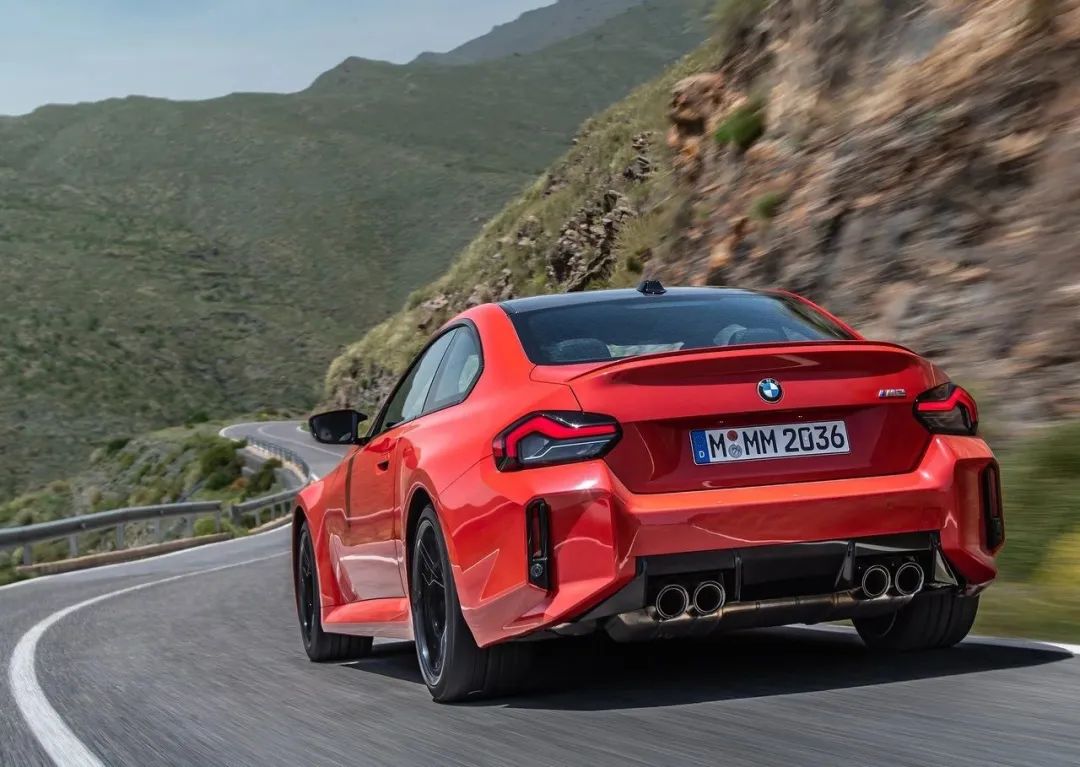小而快的最后坚守——BMW M2 2023
