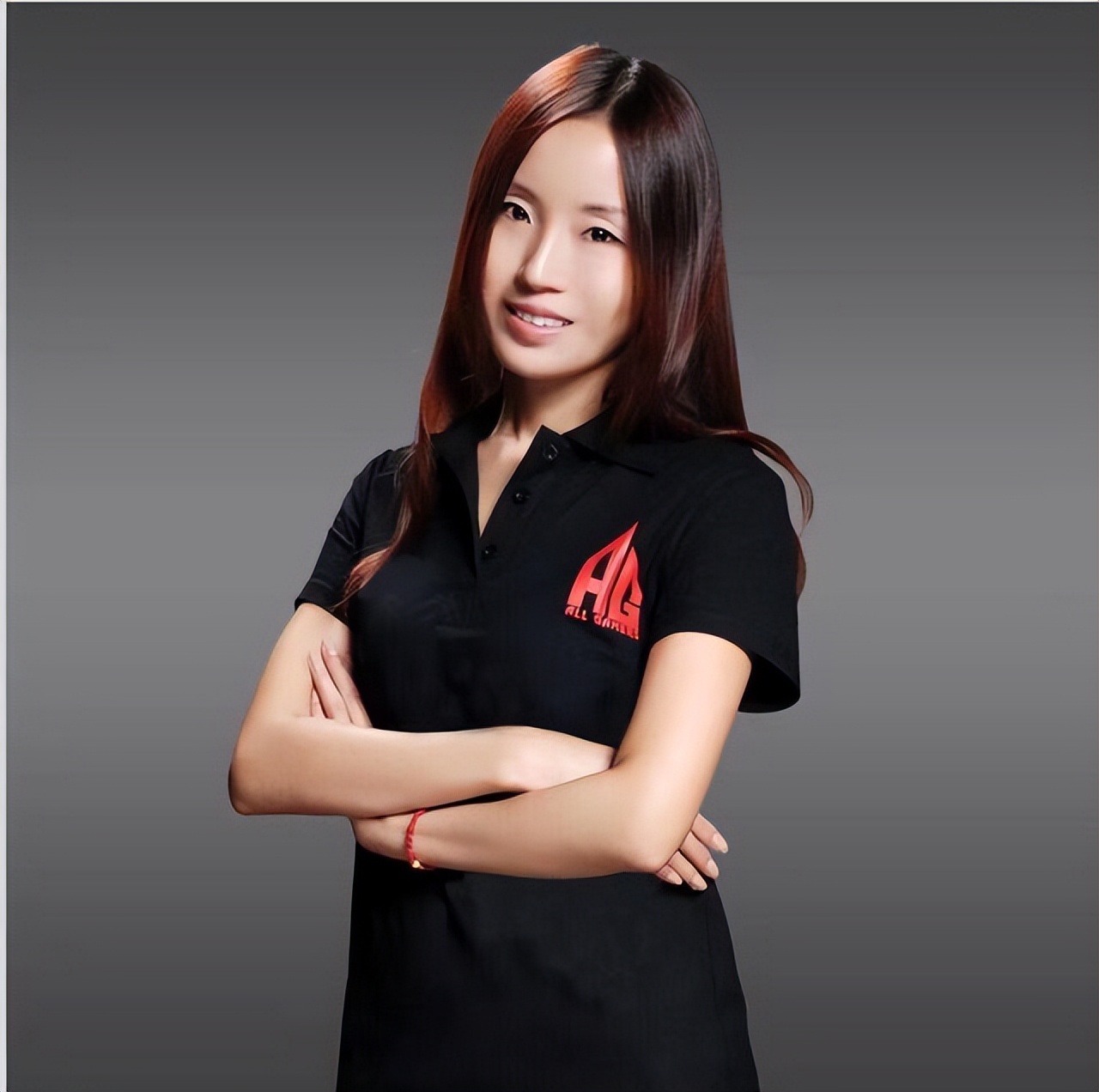 AG成功圈粉了！蓝柚身陷合同纠纷，菲菲动用AG律师团帮助，太暖心