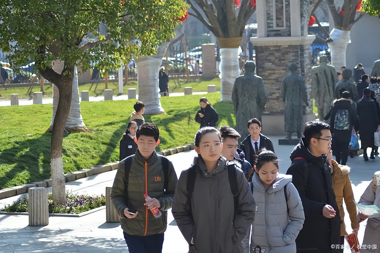 成都4所大学毕业证一文不值，已被全面点名曝光，家长报考需谨慎