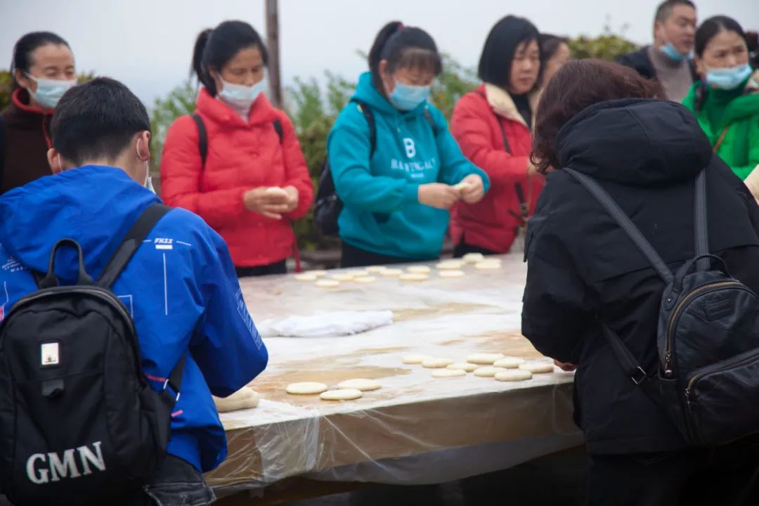 打糍粑，家乡的味道你还记得吗？