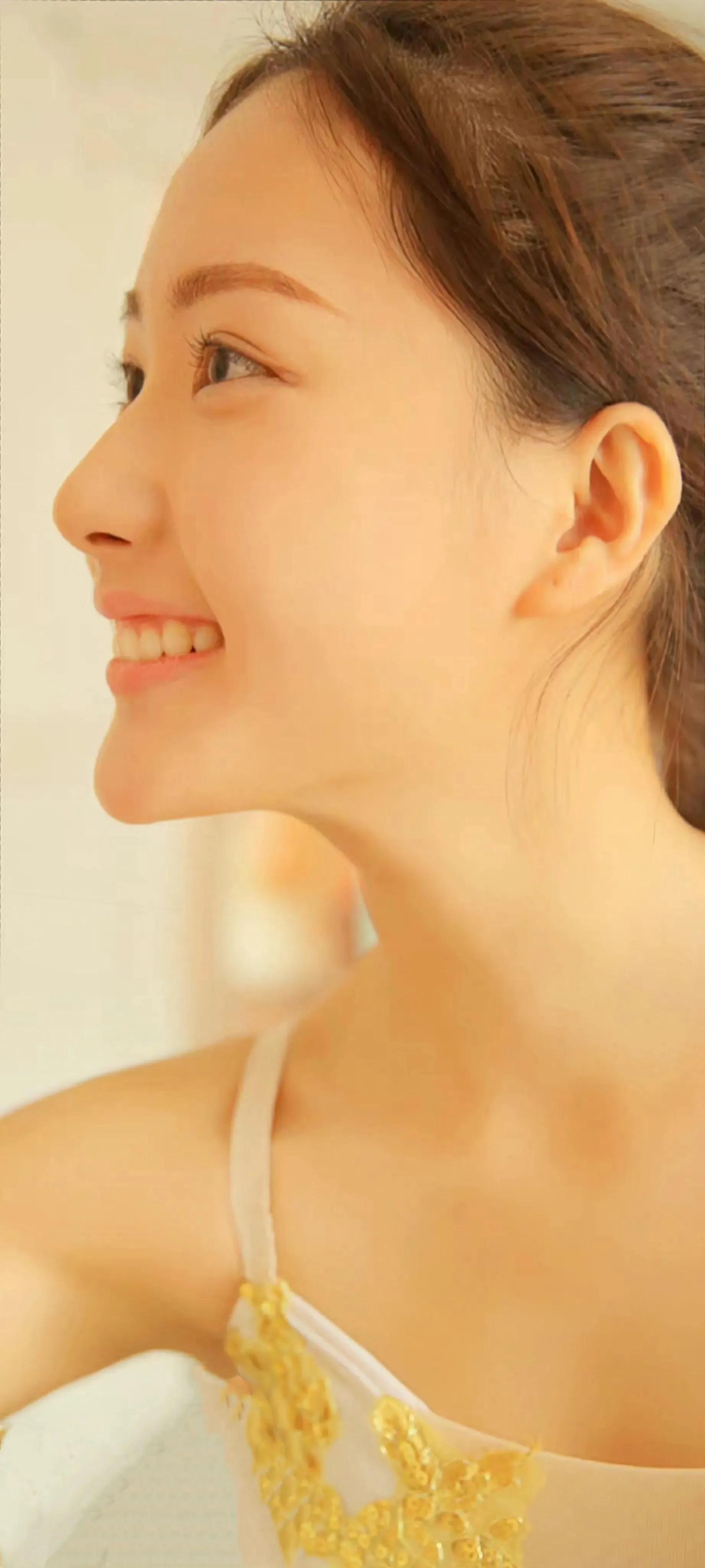 端庄美丽的张子璇