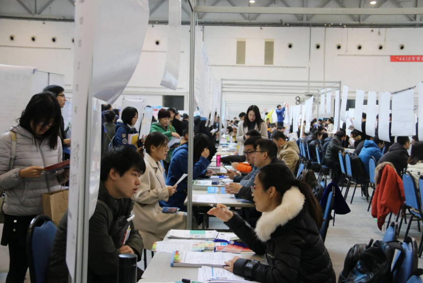 考研逐渐“高考化”，全国在读硕博生超330万，本科将成白菜价？