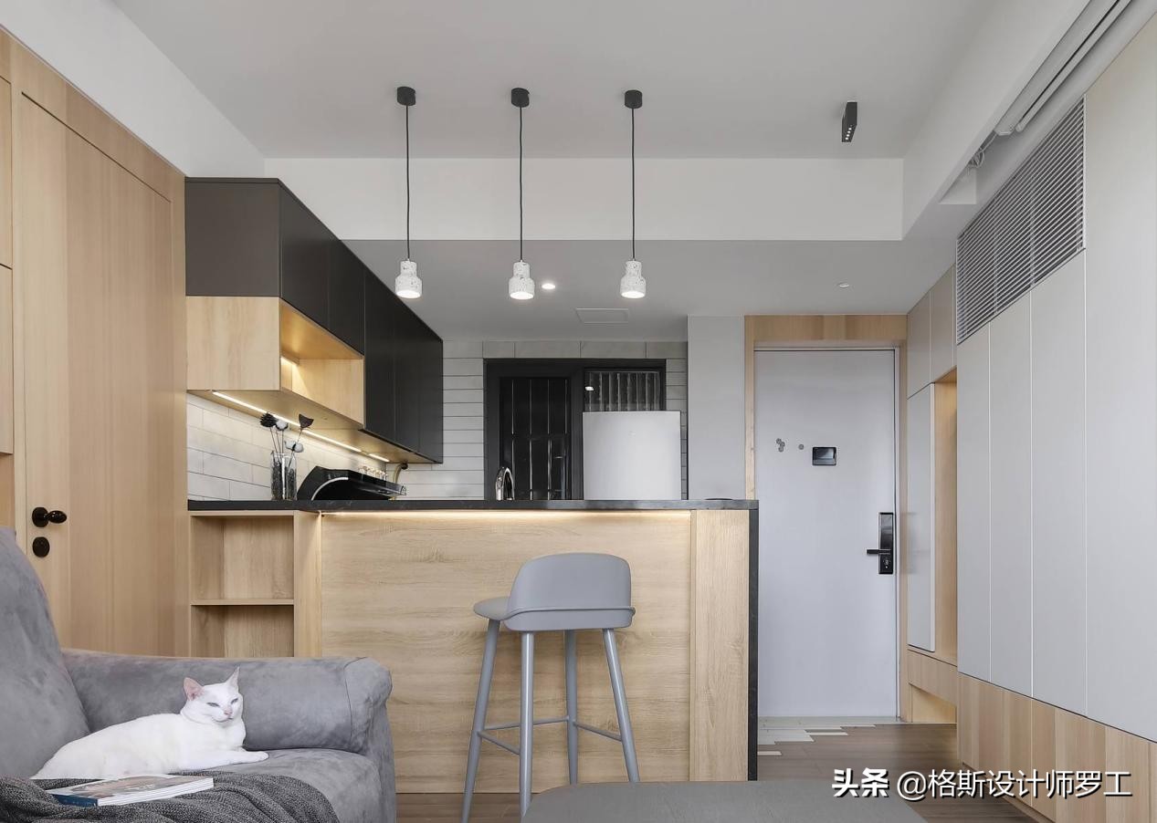 90后夫妻48㎡小家火了，超多收纳空间，卫生间玻璃间隔，好羡慕