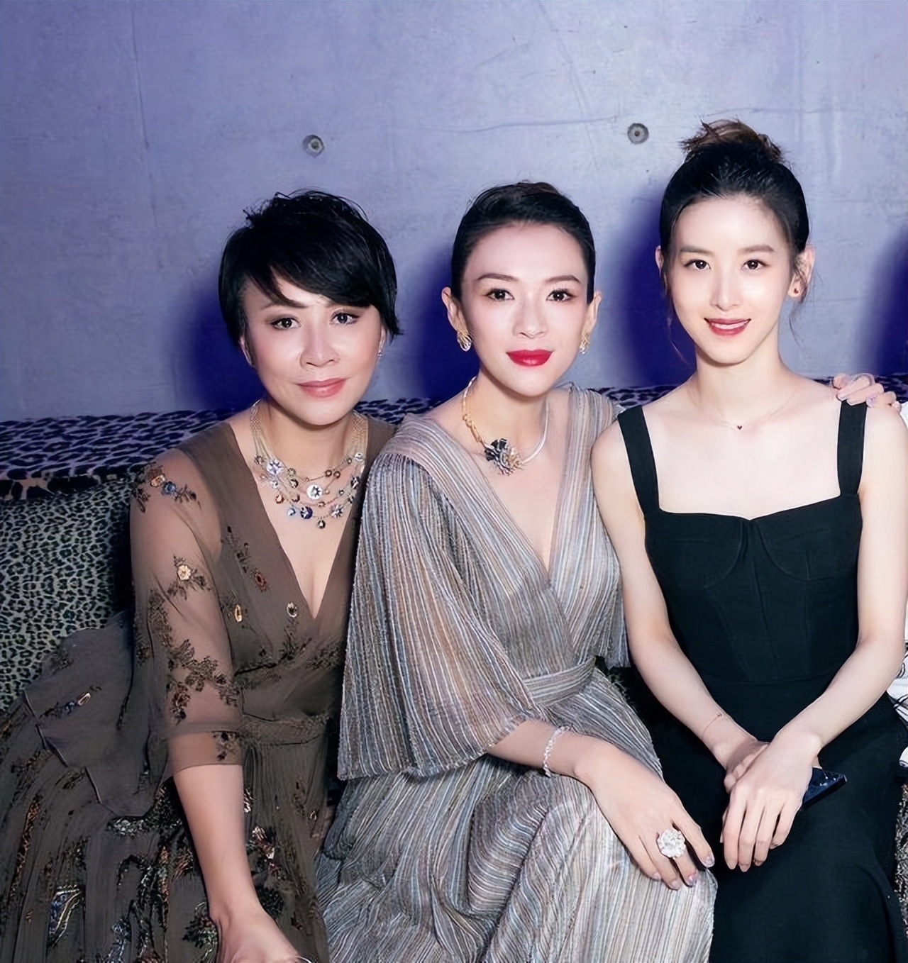 章泽天，嫁给刘强东7年，她的聪明让人刮目相看