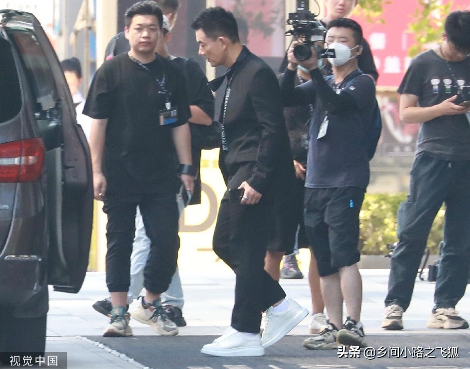 《披荆斩棘》第二季上班路透 任贤齐张震岳杜德伟现身