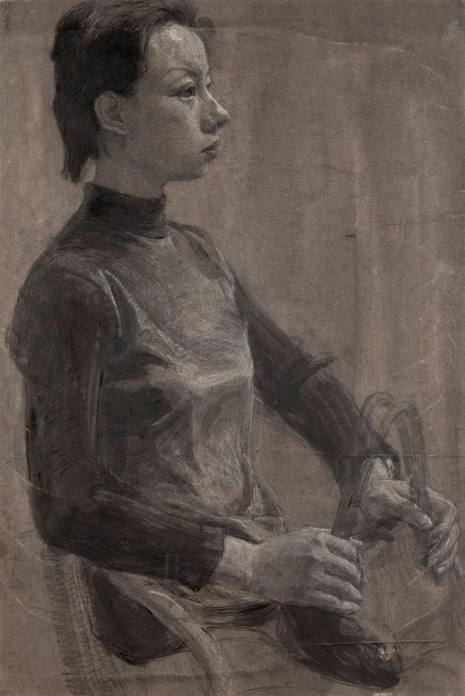 《女青年全身像》 120×90cm 纸本铅笔 2007年 指导教师:杨澄李军