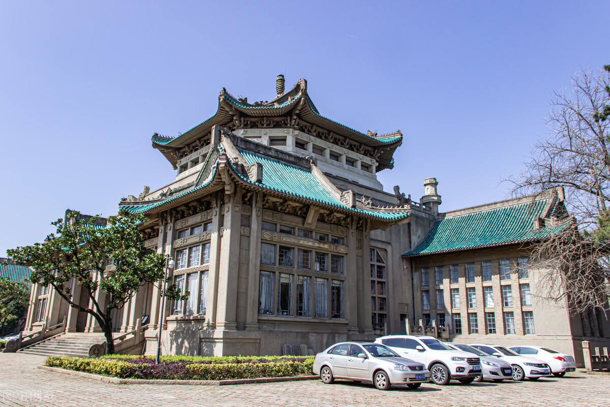 「研究生福利」考研高校最美图书馆！为了电影院拼了