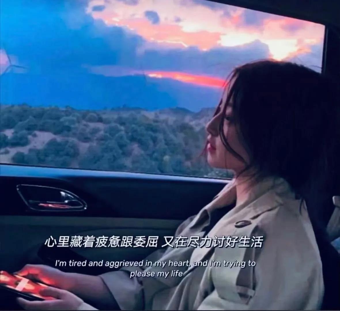 干净小众有品味的背景图