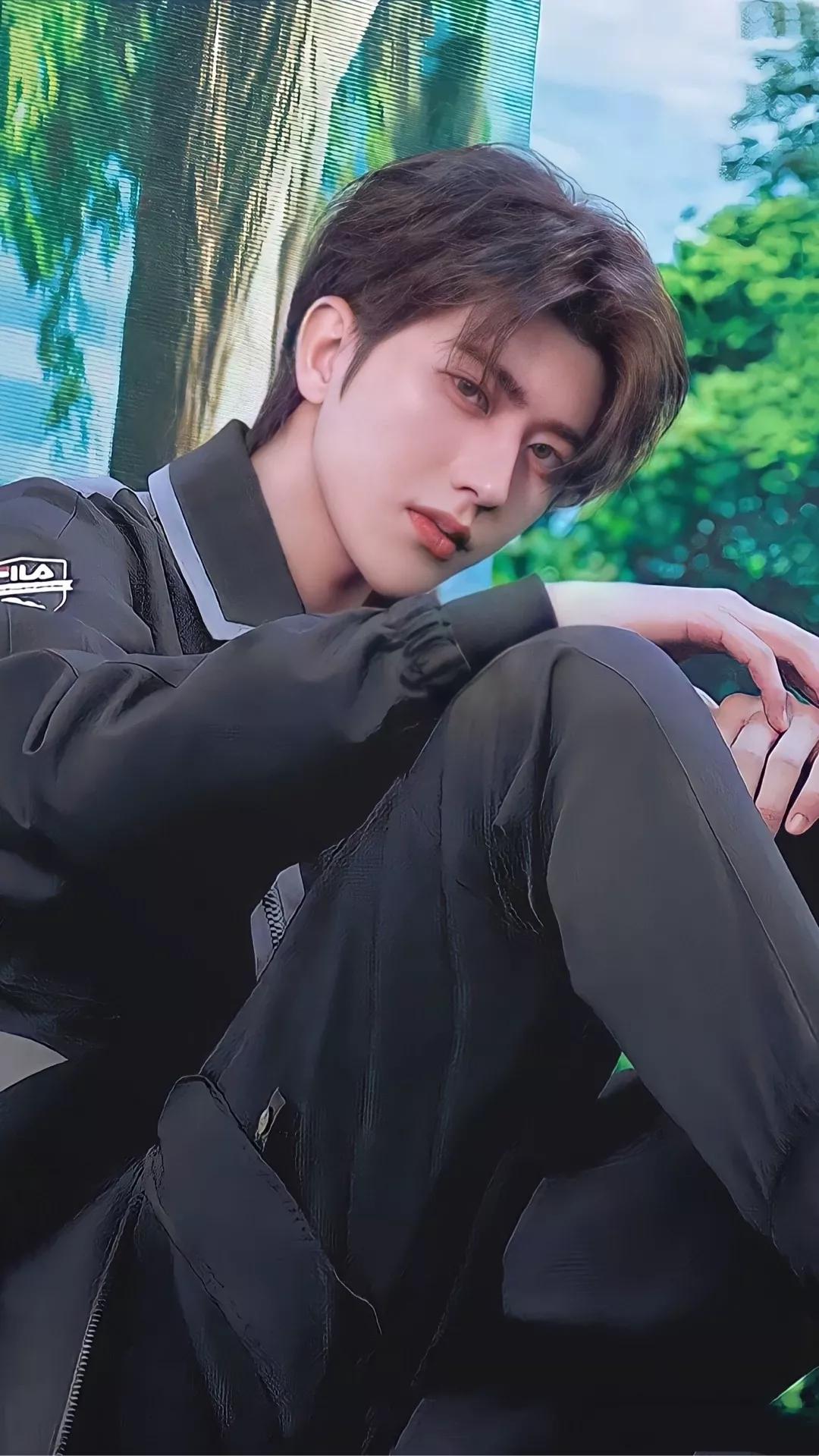 关于蔡徐坤的情人节说说蔡徐坤微博情人节快乐