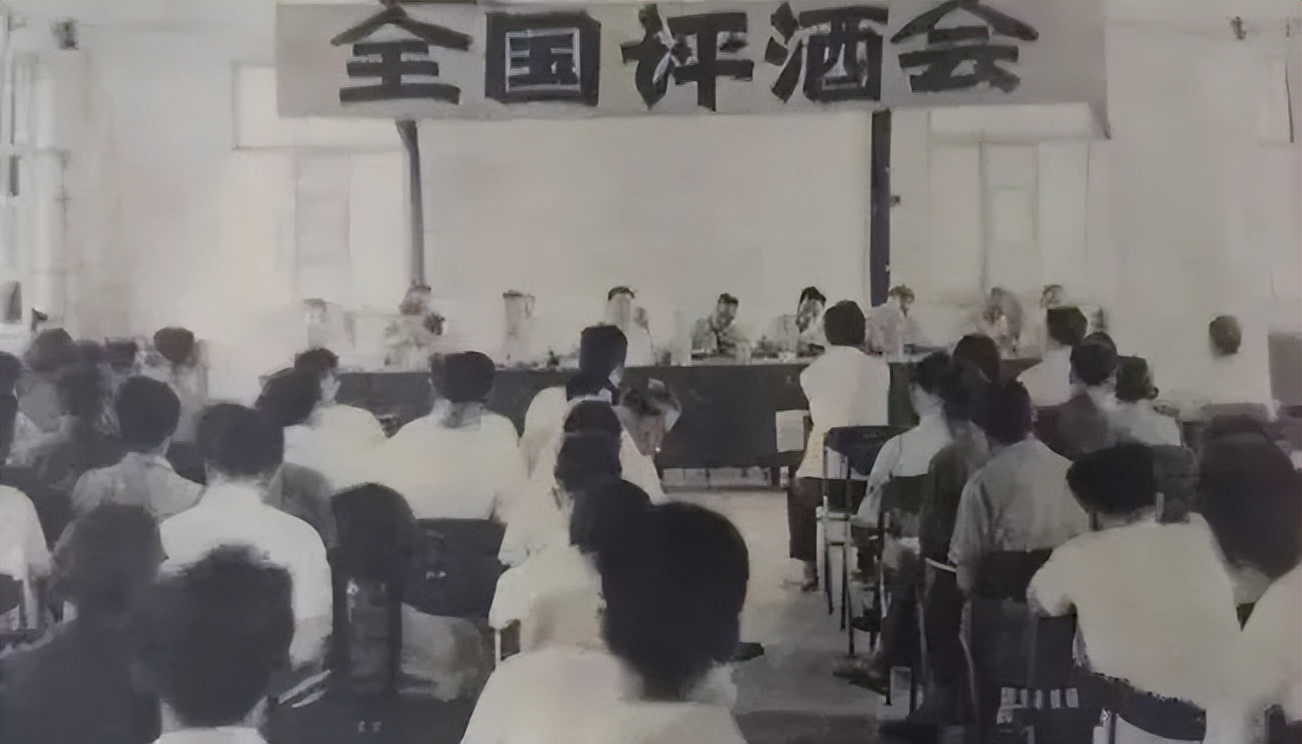 川酒风物丨窖为酒之魂，读懂窖池，你就读懂了中国白酒