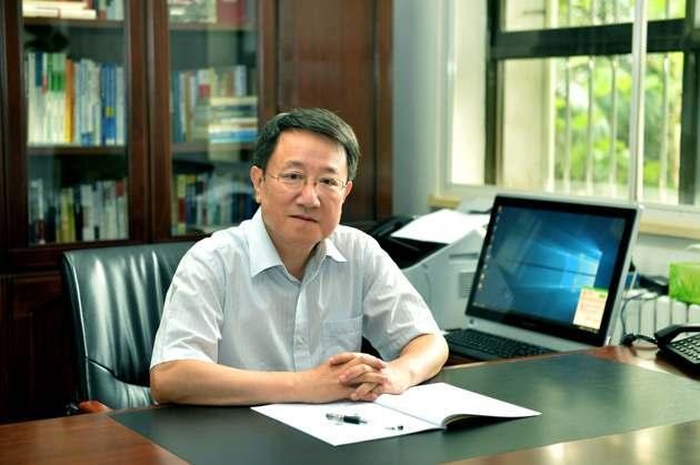 火遍媒体！这26位人大代表、12位政协委员，全部进京履职，全毕业于同一所大学！