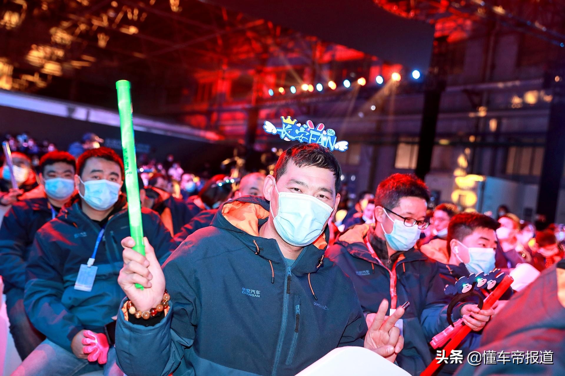 过关2021 | 五大车圈“内卷”瞬间：黄牛进入车市，全民变身MINIEV