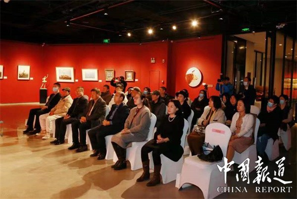 为家乡水族馆90岁庆生，著名画家徐青峰捐赠限量版画《五月的青岛水族馆》
