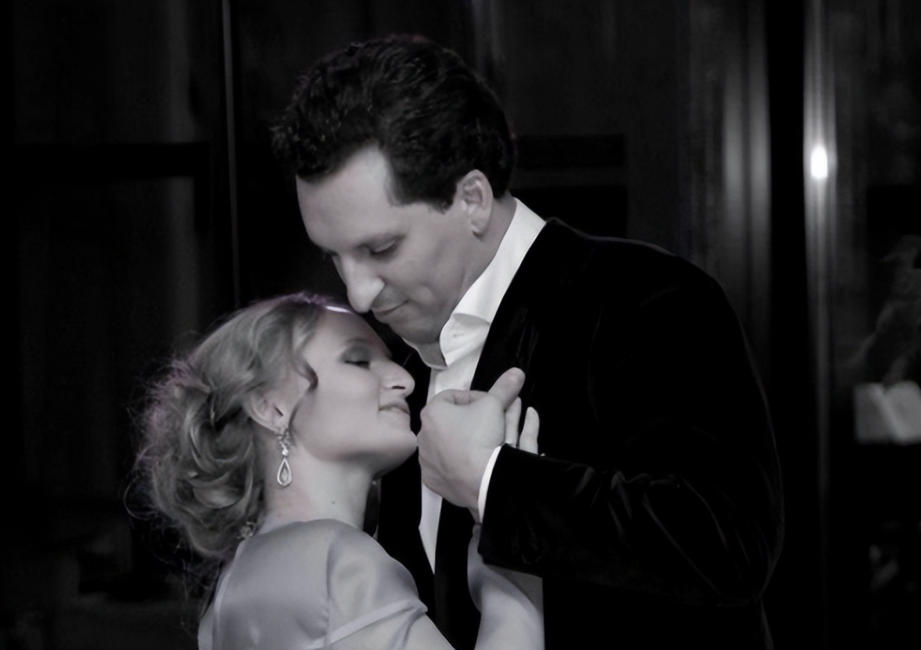 普京对家人的态度：亏欠老婆是一生的遗憾，坚定表示女儿不会从政