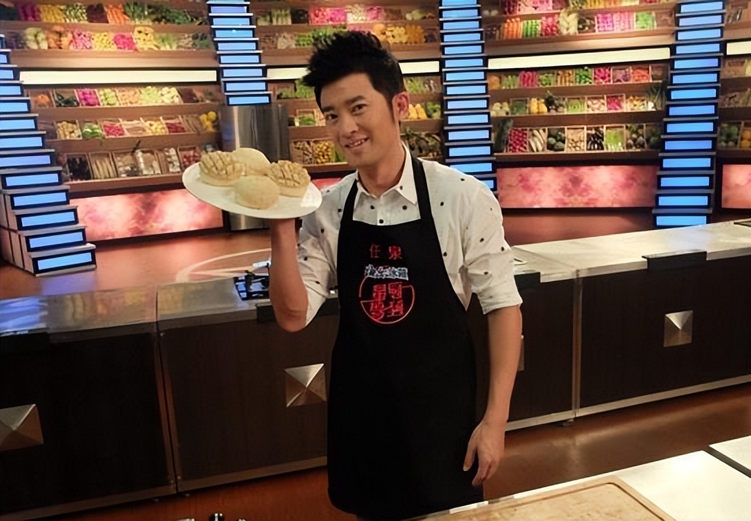 4元成本卖上千，火锅店人均500元，他们坑起粉丝来一点儿都不手软