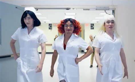 为赈灾低调捐款一百万，走红后回学校沉淀演技，未来可期刘昊然