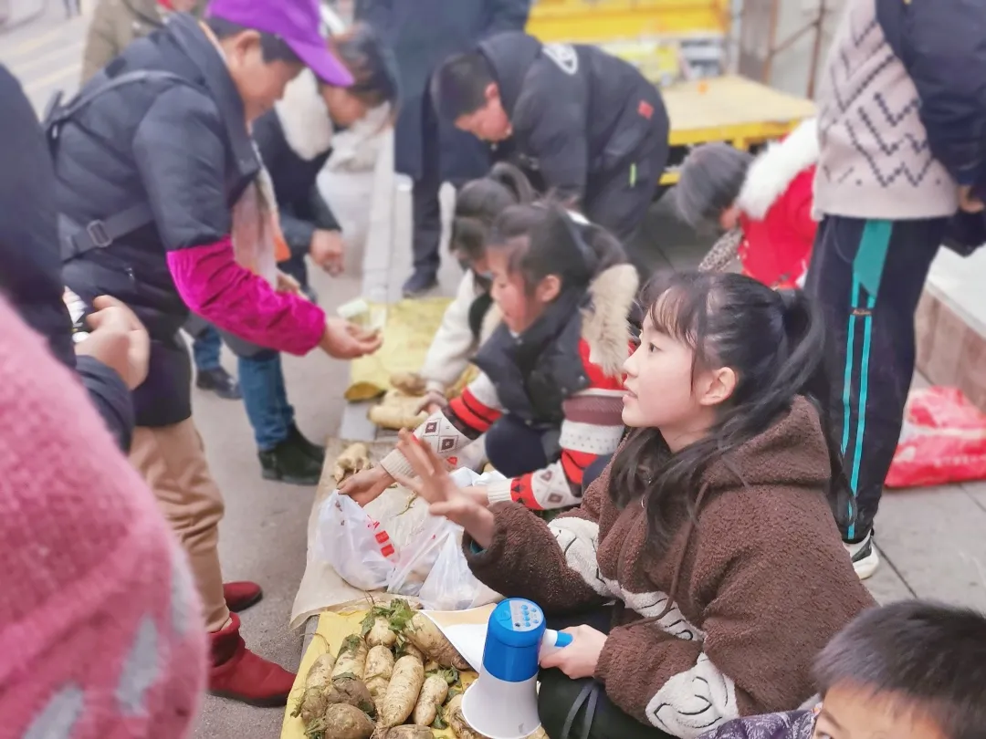 「城南小学•德育工作」小基地大收获 劳动实践快乐多