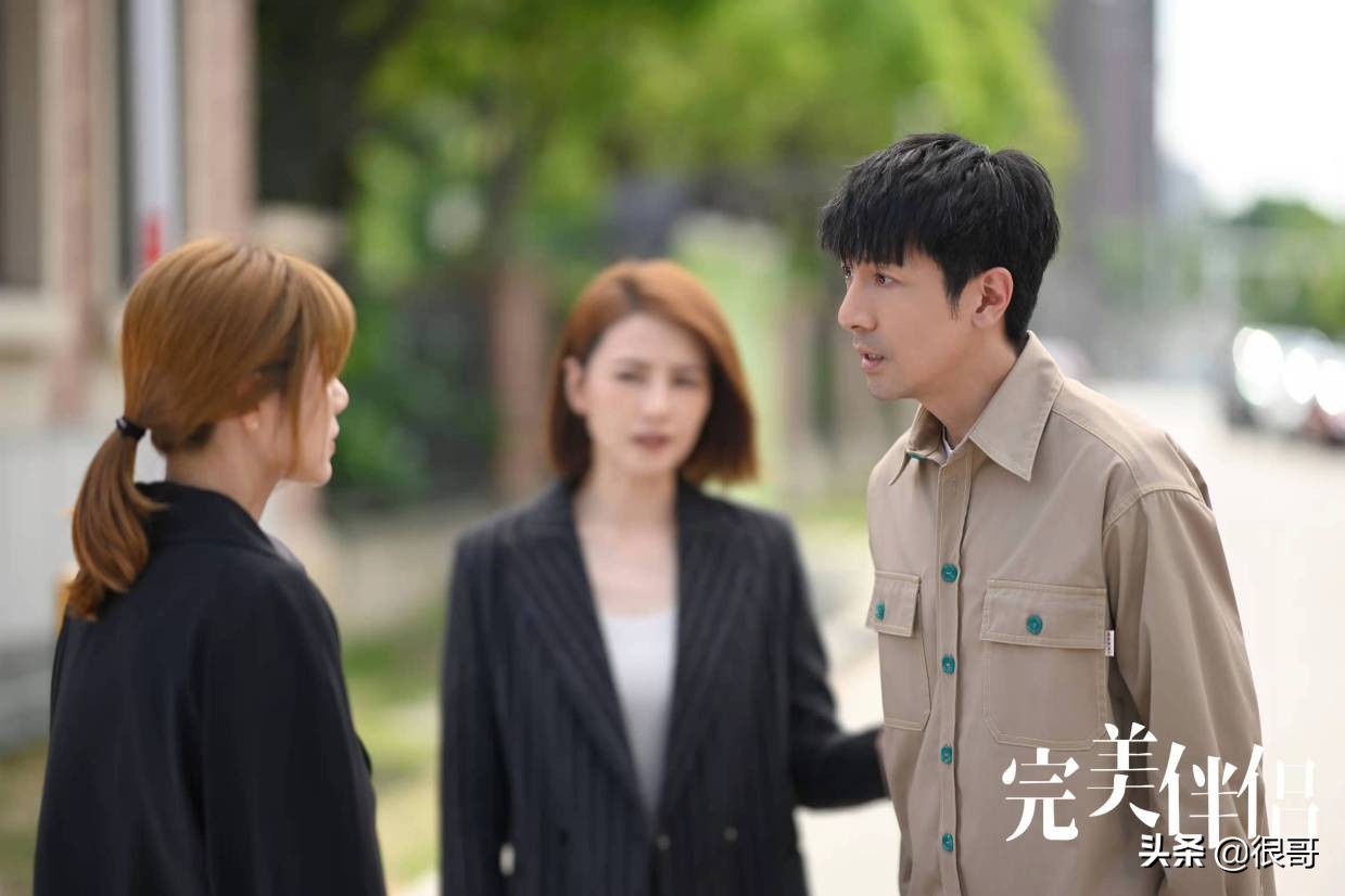 《完美伴侣》中的女性角色都不是省油的灯，扮演者也来头不小