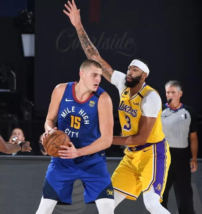 现役nba哪些球员自带体系(NBA现役自带体系的超级内线，字母自带攻防体系，约基奇是奇葩)