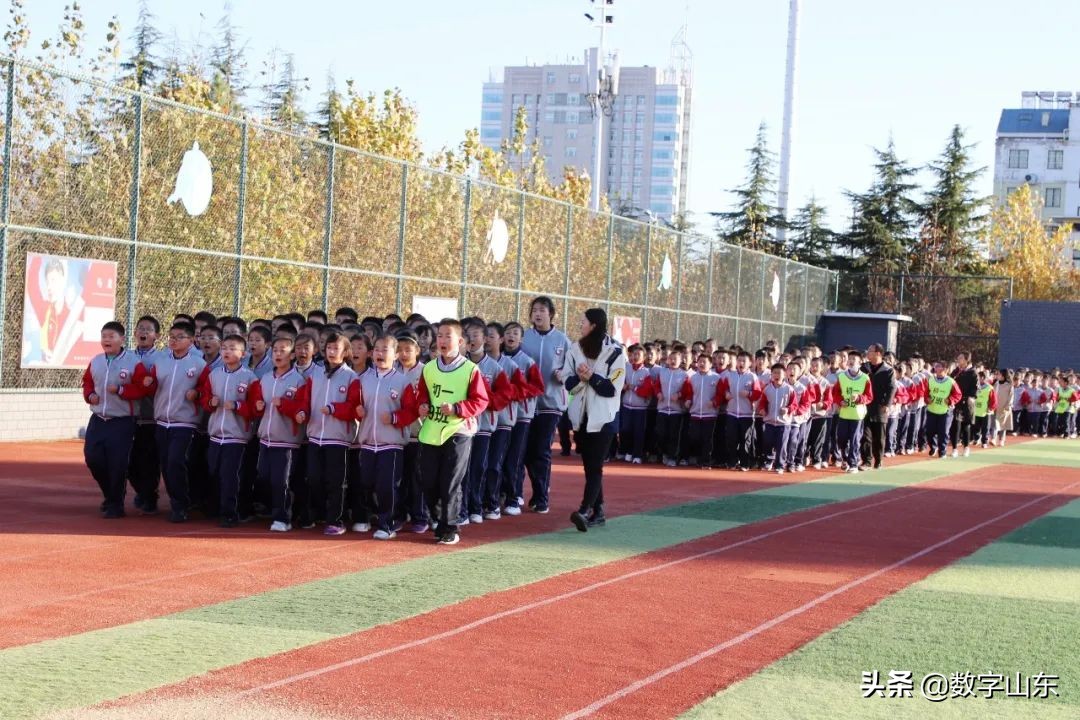 萊西市濟(jì)南路中學(xué)“三讓”系列活動(dòng)(圖29) 萊西市濟(jì)南路中學(xué)“三讓”系列活動(dòng)(圖29)