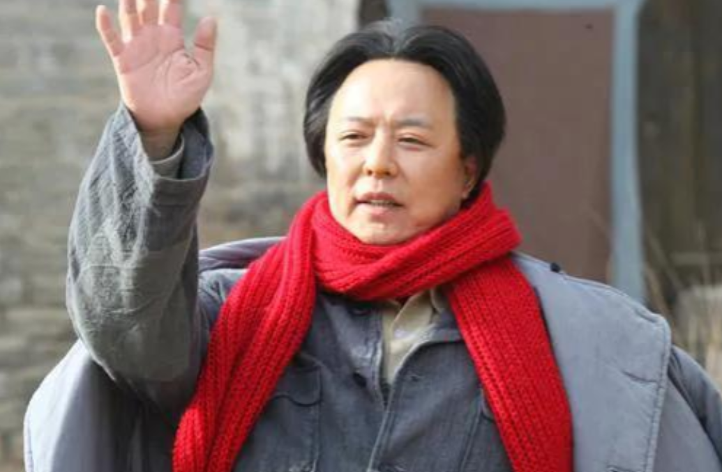 太像了，中国演毛泽东最牛的9个演员，唐国强仅排第2，张铁林倒数