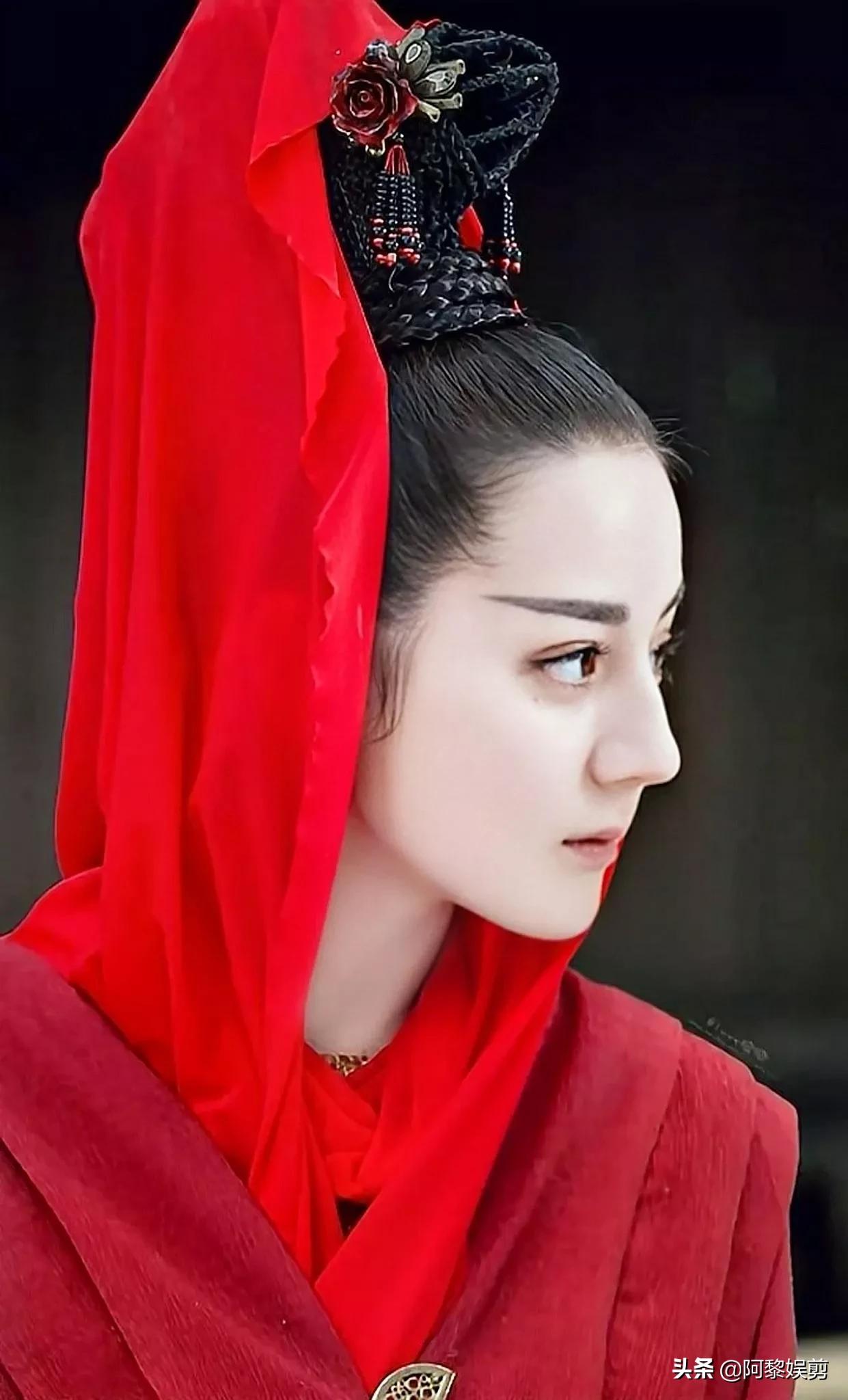 赵丽颖vs迪丽热巴新娘妆，谁更胜一筹？