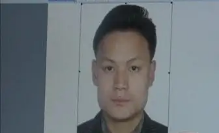 2011年，陕西男子收到与不知名女子裸照，警方查出系列民生大案