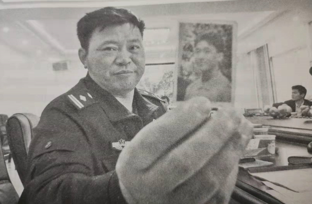 通缉犯徐心联：潜逃17年，初中生混成佛门高僧，一部手抄经卖50万