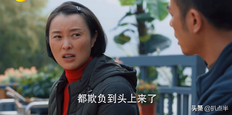 同样演农村姑娘，把赵丽颖、童瑶和热依扎放在一起，就看出差距了